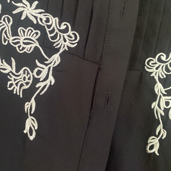 Button down blouse - Picture 4 of 4